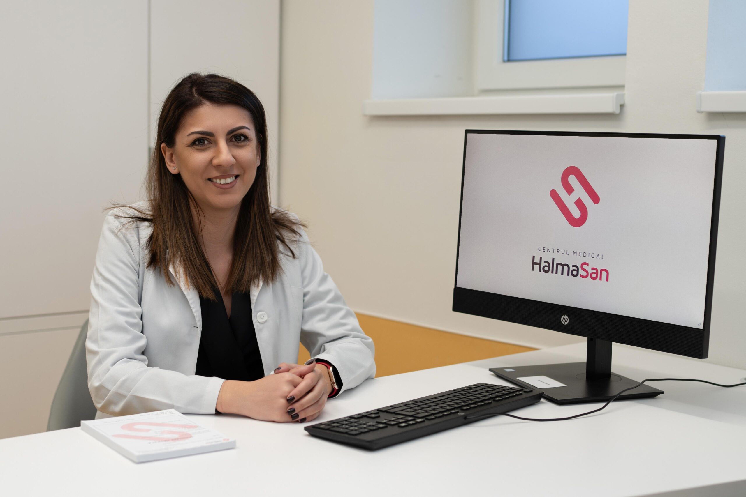 Dr. Cristurean Oana pediatru in cadul clinicii halmasan din cluj-napoca